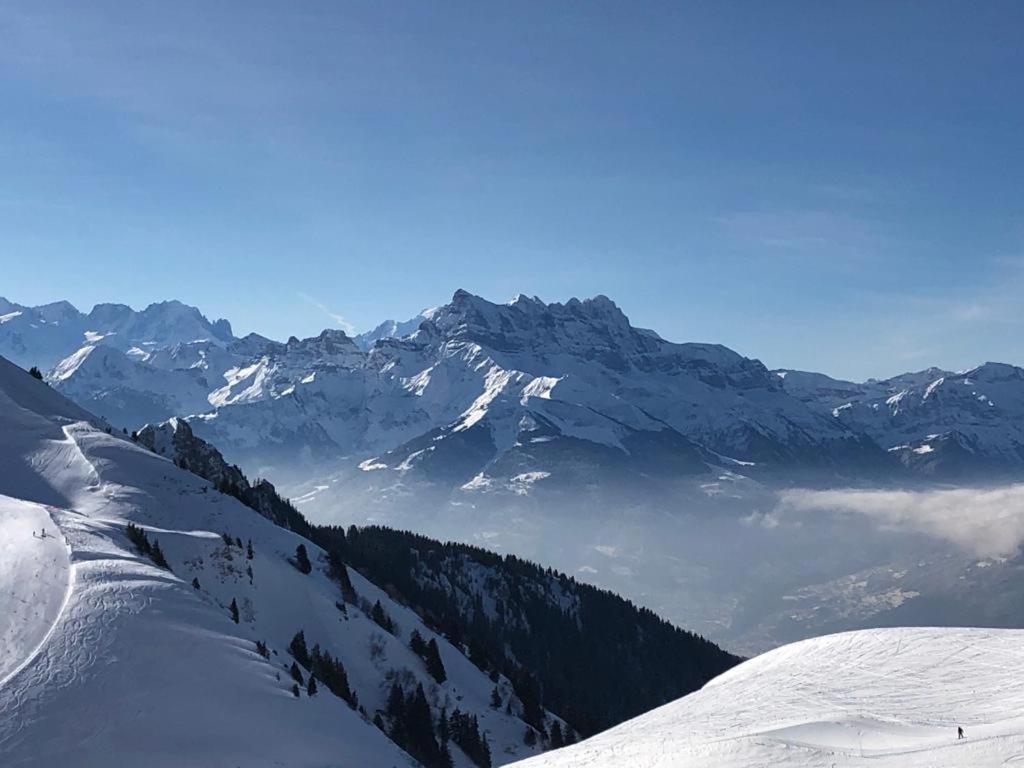 Апартаменты Swiss Mountains Лейсен Экстерьер фото